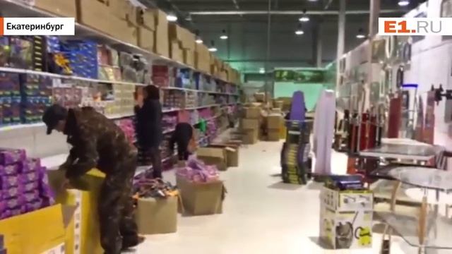 Приставы вывезли из магазина все детские игрушки смотреть онлайн