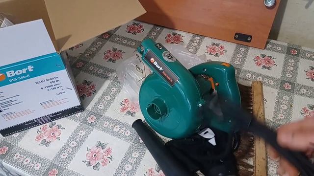 Воздуходувка для пасеки. Bort BSS-550-R смотреть онлайн