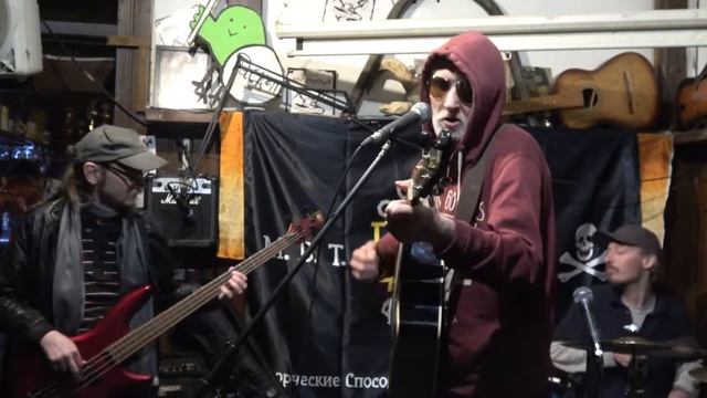Питомник - Сталин едет в Таллин смотреть онлайн