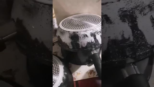 Как угробить посуду. Чистящее средство анти-жир AZELIT Часть 2. Чистим посуду от жира.