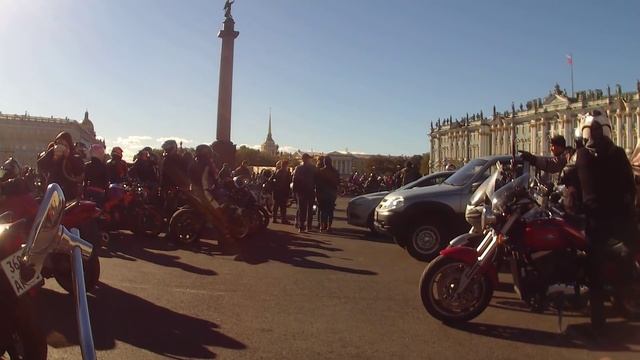 Закрытие мото сезона 2015 в СПб (Дворцовая площадь). смотреть онлайн
