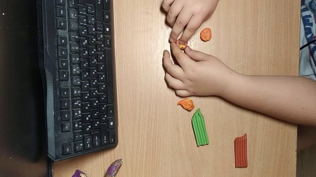 как слепить из пластилина бургер смотреть онлайн