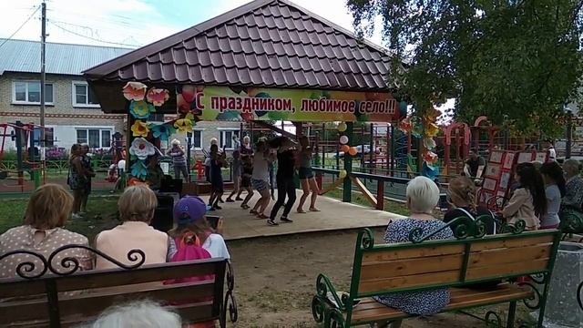 Флэш-моб в селе Новогуслево на празднование Дня Села 5.08.2018 г смотреть онлайн