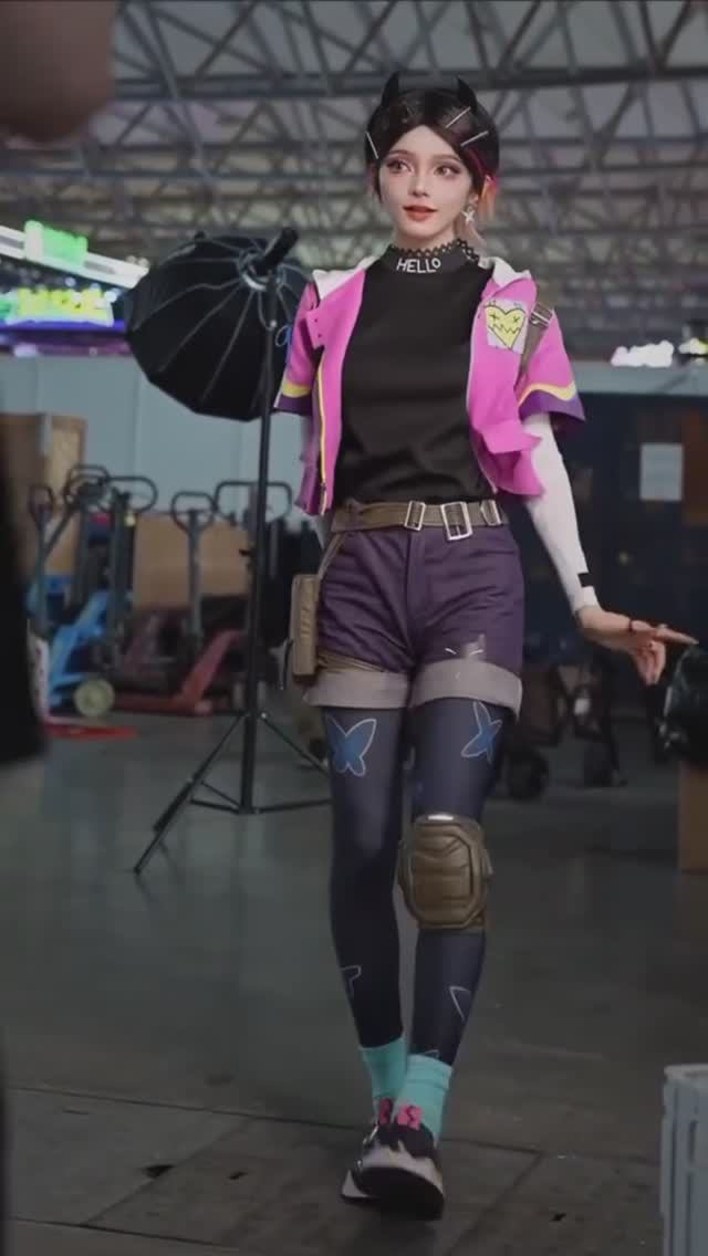 Милая девушка аниме косплей валорант смотреть онлайн