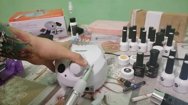 Как пользоваться аппаратом для маникюра? Как менять фрезы и направления.