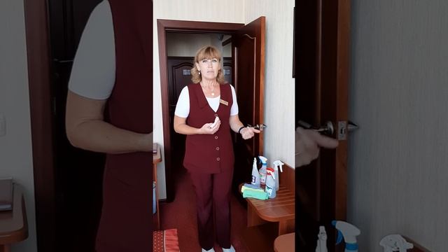 Как происходит уборка номера в отеле смотреть онлайн