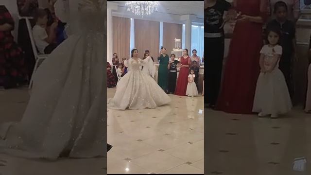 ⚜️ цыганские танцы 2023 ⚜️Танец невесты с родителями Талпаря смотреть онлайн