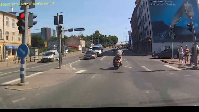 Эстонский двухколесный хулиган! смотреть онлайн