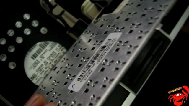 Smontaggio Completo Toshiba NB100 Netbook