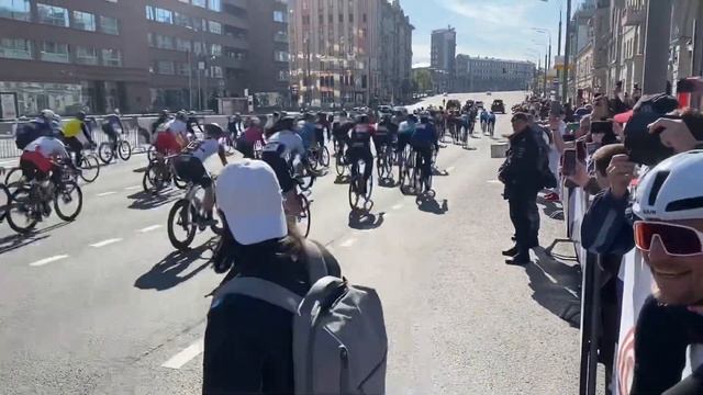 Велозабег 2022 по Садовому кольцу смотреть онлайн