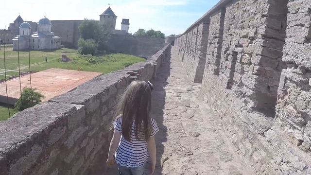 Ивангород. Ивангородская крепость. Российско-эстонская граница. Влог #1. смотреть онлайн