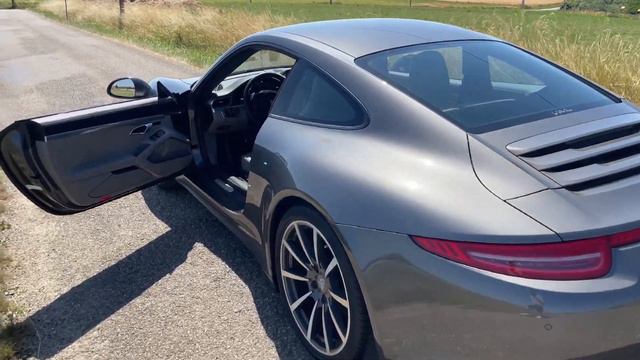La Villa Rose - Porsche 991.1 Carrera 4S Gris Quartz смотреть онлайн