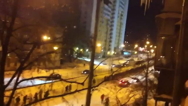 Скоростной трамвай встал, Киев смотреть онлайн