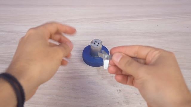 Make an Amazing Mini Blender recycling Soda Cans смотреть онлайн