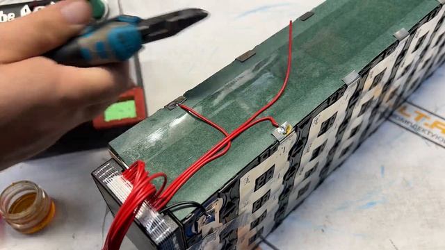 СОБРАТЬ АККУМУЛЯТОР САМОМУ??? ОБЗОР Аккумулятор LiFePO4 48v 30ah смотреть онлайн
