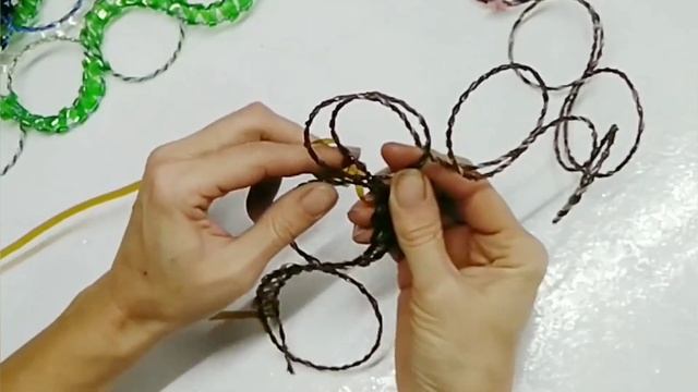 Очень прочное и необычное плетение лентами из Пэт материала , дровница, смотреть онлайн