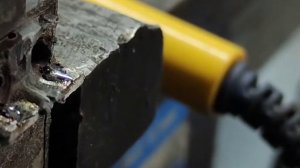 Замена щёток на оригинальном регуляторе Bosch. В мастерских часто говорят менять реле на новое!