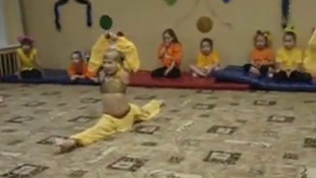 акробатический танец восточные красавиц смотреть онлайн