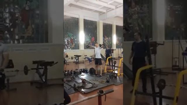 Тренировка спины. Падение Макса. |Слава Рудавин смотреть онлайн
