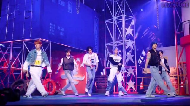 STRAY KIDS - S-CLASS Chorus Loop and Mirrored Dance смотреть онлайн