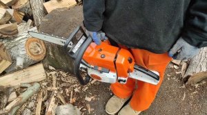 Техника безопасности при работе с бензопилой. Как правило начать работать с бензопилой