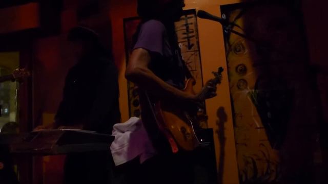 Junior Marvin - War/No More Trouble - Bossa Bistro - Adams Morgan, DC смотреть онлайн