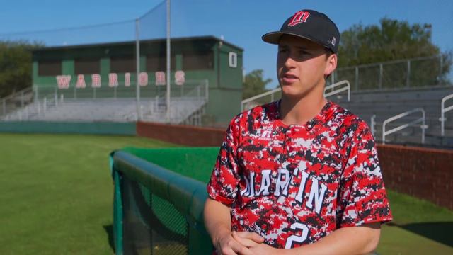 April 2016 Student-Athlete of the Month: Eric Walker смотреть онлайн