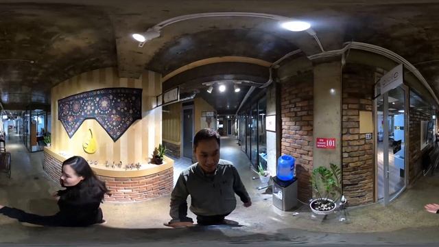3D-экскурсия по коворкингу ololoErkindik от Максата Конушалиева смотреть онлайн