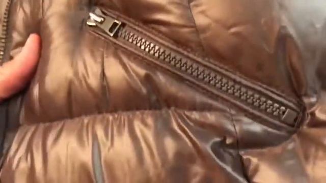 Как почистить самую деликатную ткань на пуховике смотреть онлайн