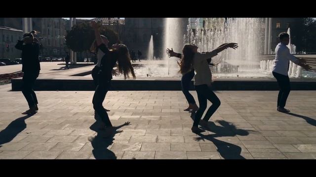 Contemporary dance? смотреть онлайн