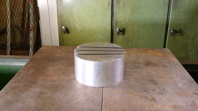 Когти Росомахи под прессом смотреть онлайн