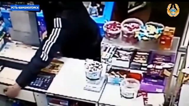 Устькаменогорец совершал кражи в магазинах, отвлекая продавцов смотреть онлайн