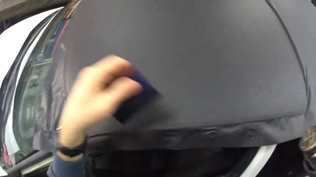 Пленка, которая может скрыть ржавчину и прочие дефекты кузова. Клеим очень проблемную крышу смотреть онлайн