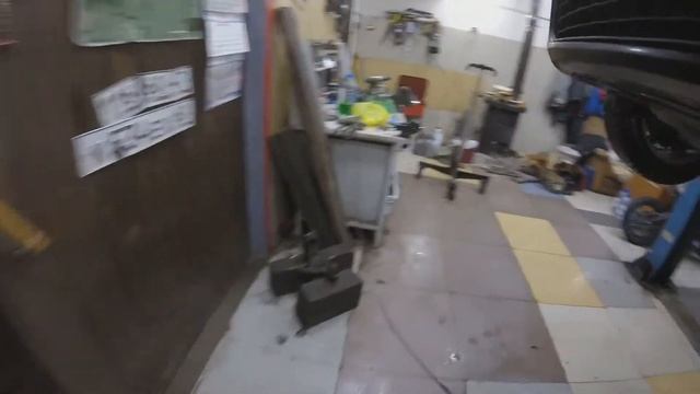 Замена переднего ступичного подшипника Ford C-Max смотреть онлайн