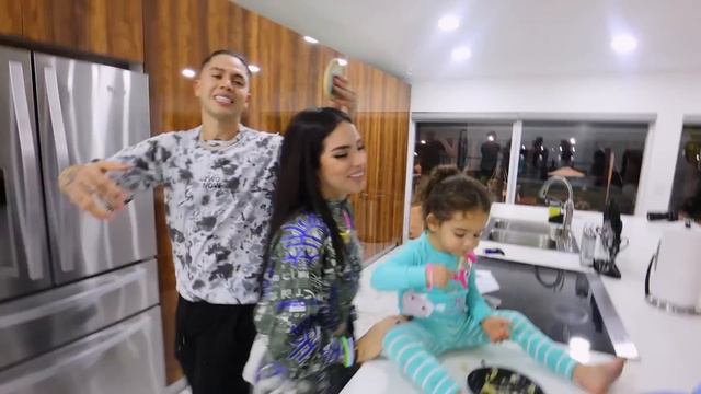 Le Regalé Un LAMBORGHINI En Su Cumpleaños ?? Kimberly Loaiza