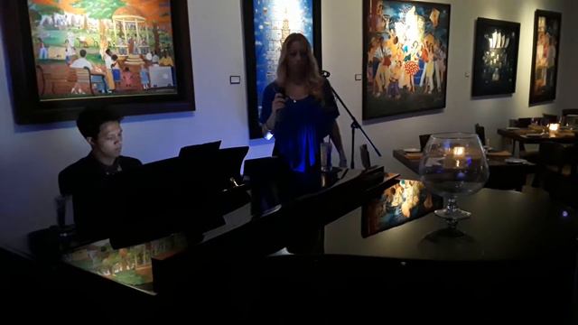 CAROLINA MEDINA [Knocking On Heavens Door unplugged piano] смотреть онлайн