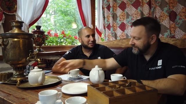 За русской кухней в ТУЛУ! Чай из самовара и блины #37 SPASIBODA Тула смотреть онлайн