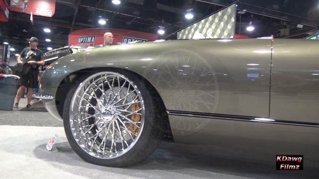 Chip Foose Reveals 1964 Jaguar Type-E at SEMA 2019 смотреть онлайн