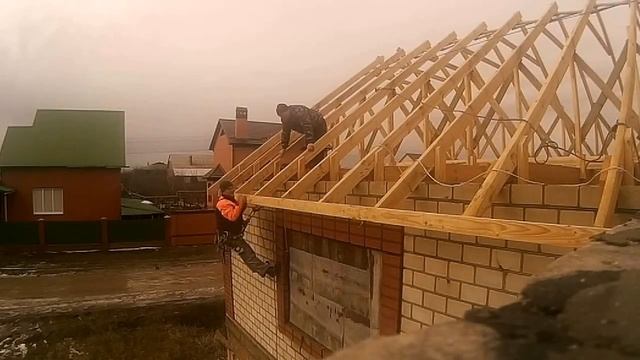 Подрезка стропил без использования лесов смотреть онлайн