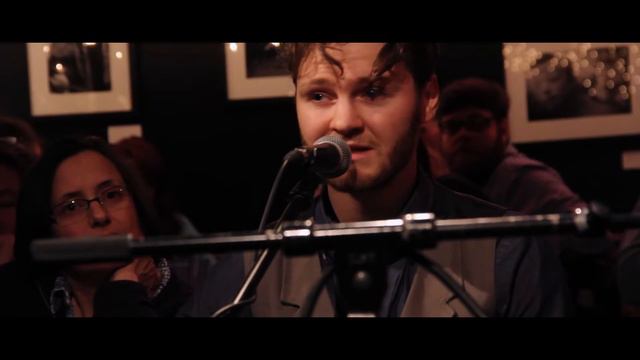 Taylor Henry - What She Deserves [LIVE at The Bluebird Cafe] смотреть онлайн