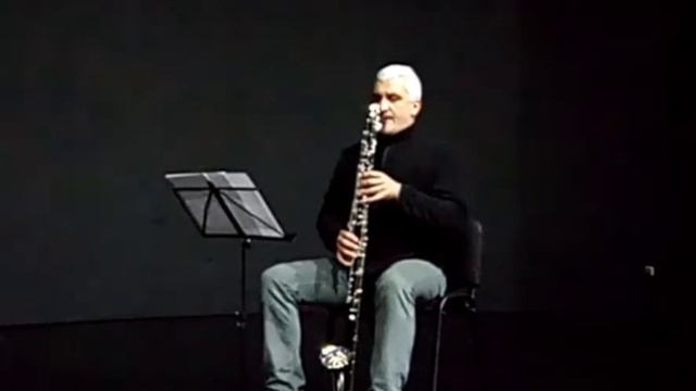 'Pequena rapsodia para clarinete baixo' (fragmento)~de Nicolás Otero Conde~ смотреть онлайн