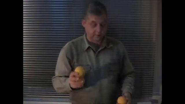 Обучение жонглированию тремя мячами 