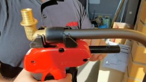 Опрессовка фитинга Rehau диаметром 16мм при помощи компактного инструмента Virax