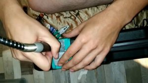 Ремонт защёлок чемодана для инструментов