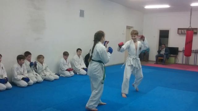 Тренировка по джиу-джитсу - Уход с линии атаки 16.01.19 смотреть онлайн