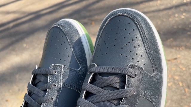 EARLY Review! 2022 Halloween Nike Dunk: Better Than The Mummies? смотреть онлайн