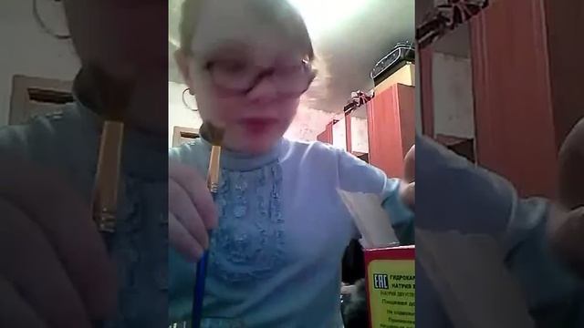 Как сделать лизуна. 100% лузун. ИЗ КЛЕЯ ПВА И СОДЫ !!!! смотреть онлайн