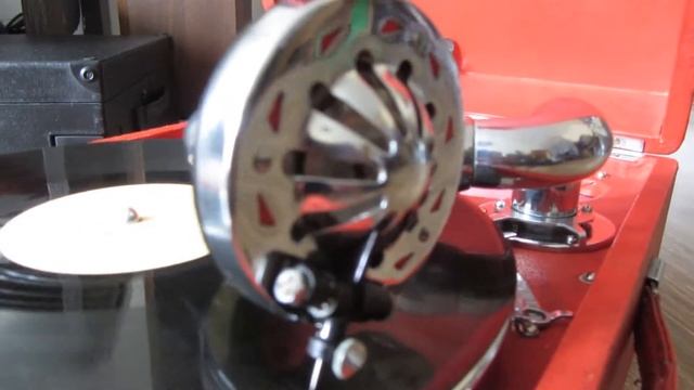 Город Молотов Патефонный завод смотреть онлайн