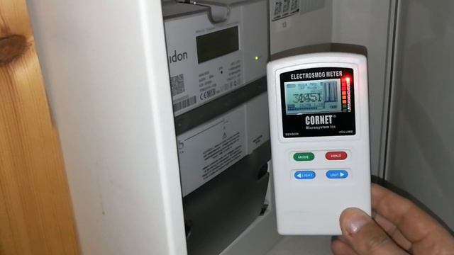 Cornet ED88TPlus- AIDON Smartmeter- Peaks at 1629mW/m2 смотреть онлайн