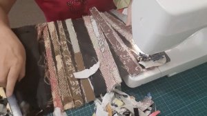 ШЬЕМ  КОВРИК ИЗ ЛОСКУТОВ БЫСТРО И КРАСИВО ???НОВАЯ ВЕЩЬ ИЗ СТАРЫХ ОБРЕЗКОВ.